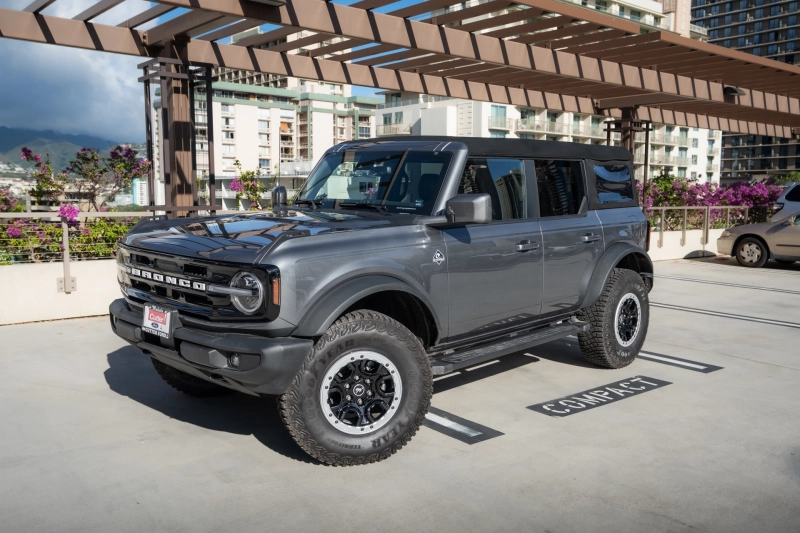 2024 Ford Bronco Outer Banks
