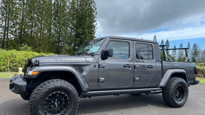 2021 Jeep Gladiator Willys Sport