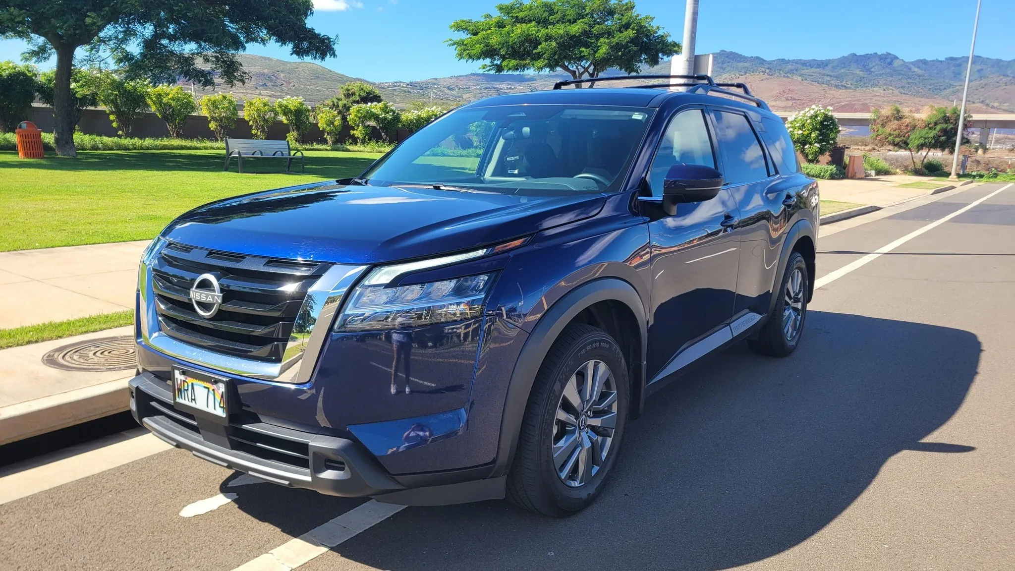 2022 Nissan Pathfinder SV