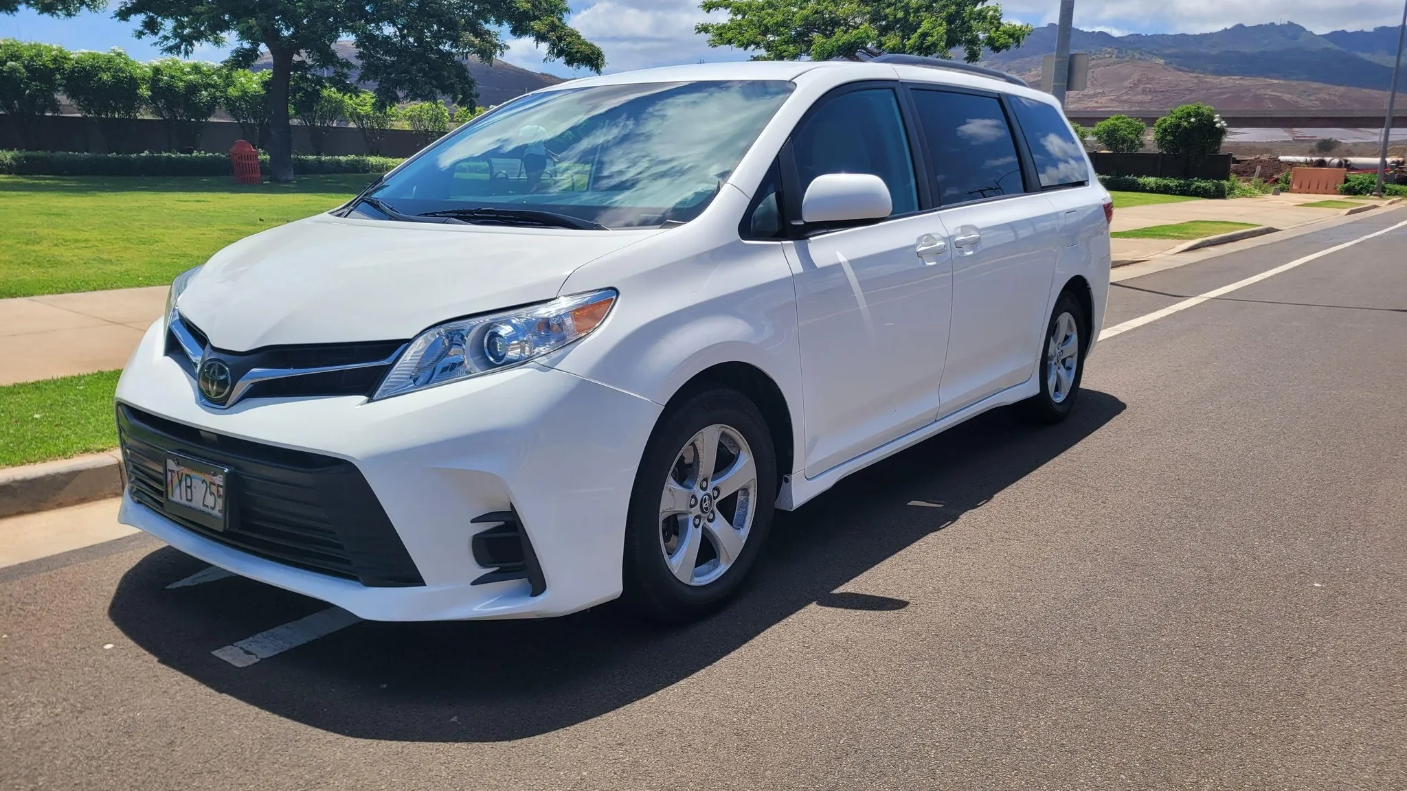 2020 Toyota Sienna LE