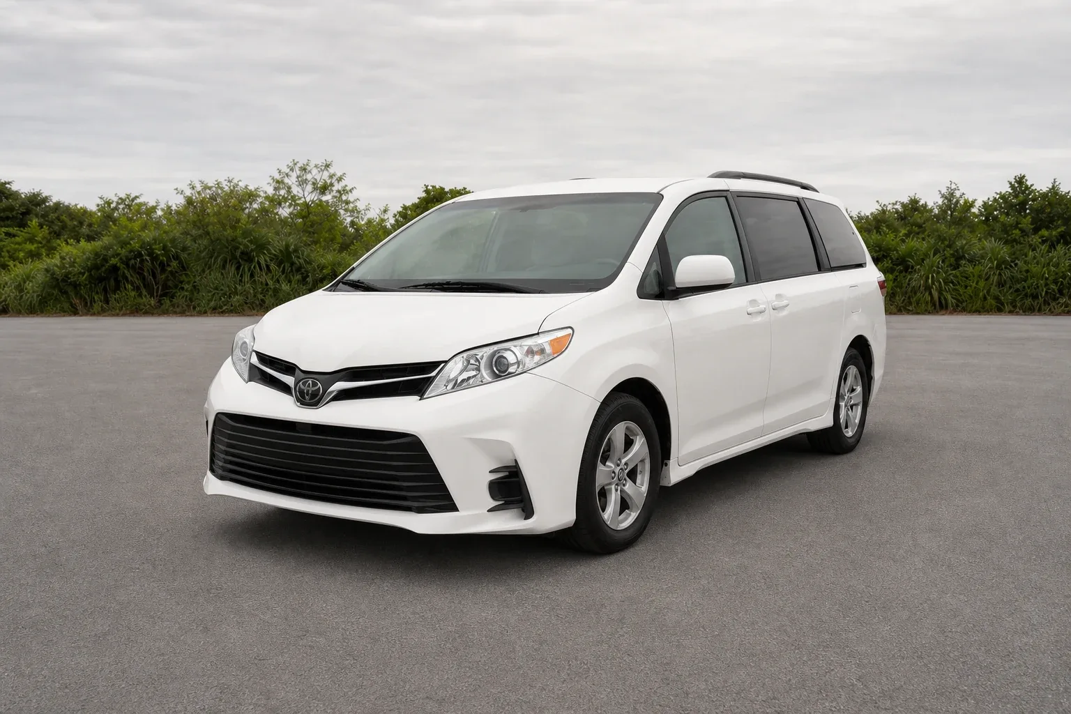 2020 Toyota Sienna LE